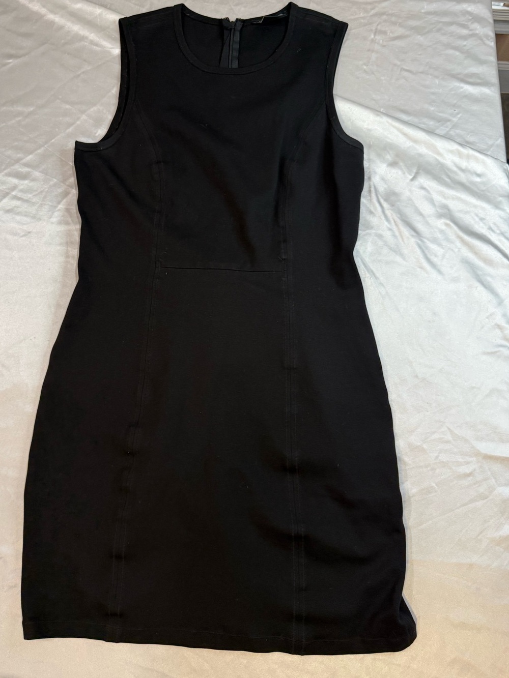 Black Sleeveless Sheath Dress - Classic Tailored Style
